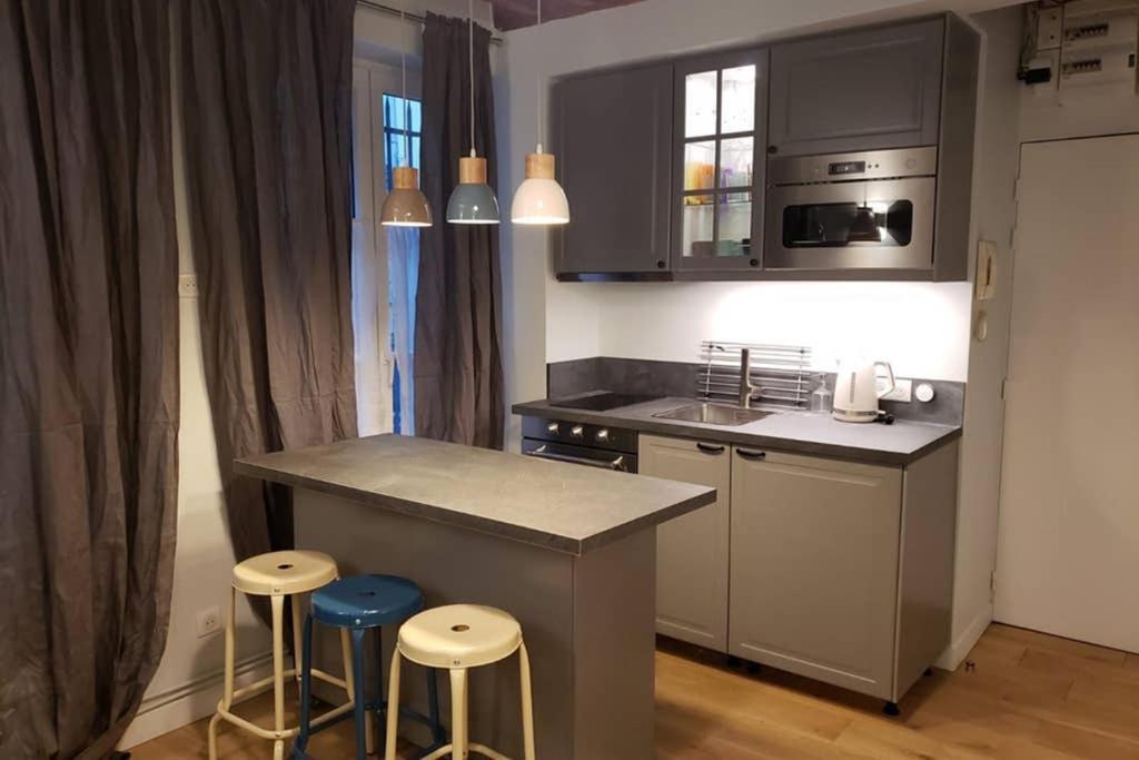 Appartement CHARMING Saint GERMAIN ODEON LUXEMBOURG à Paris Extérieur photo